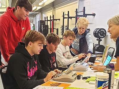 Students try their hand at court reporting